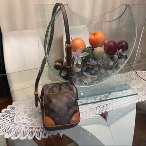 💯% authentic Louis Vuitton bag